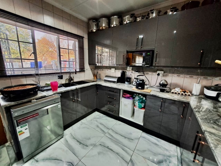 3 Bedroom Property for Sale in Oos Einde North West